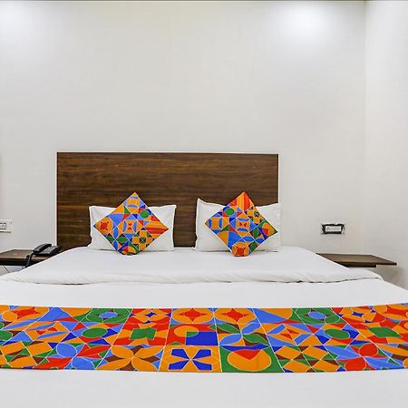 Fabhotel Kinsfolk Ghaziabad Exterior photo