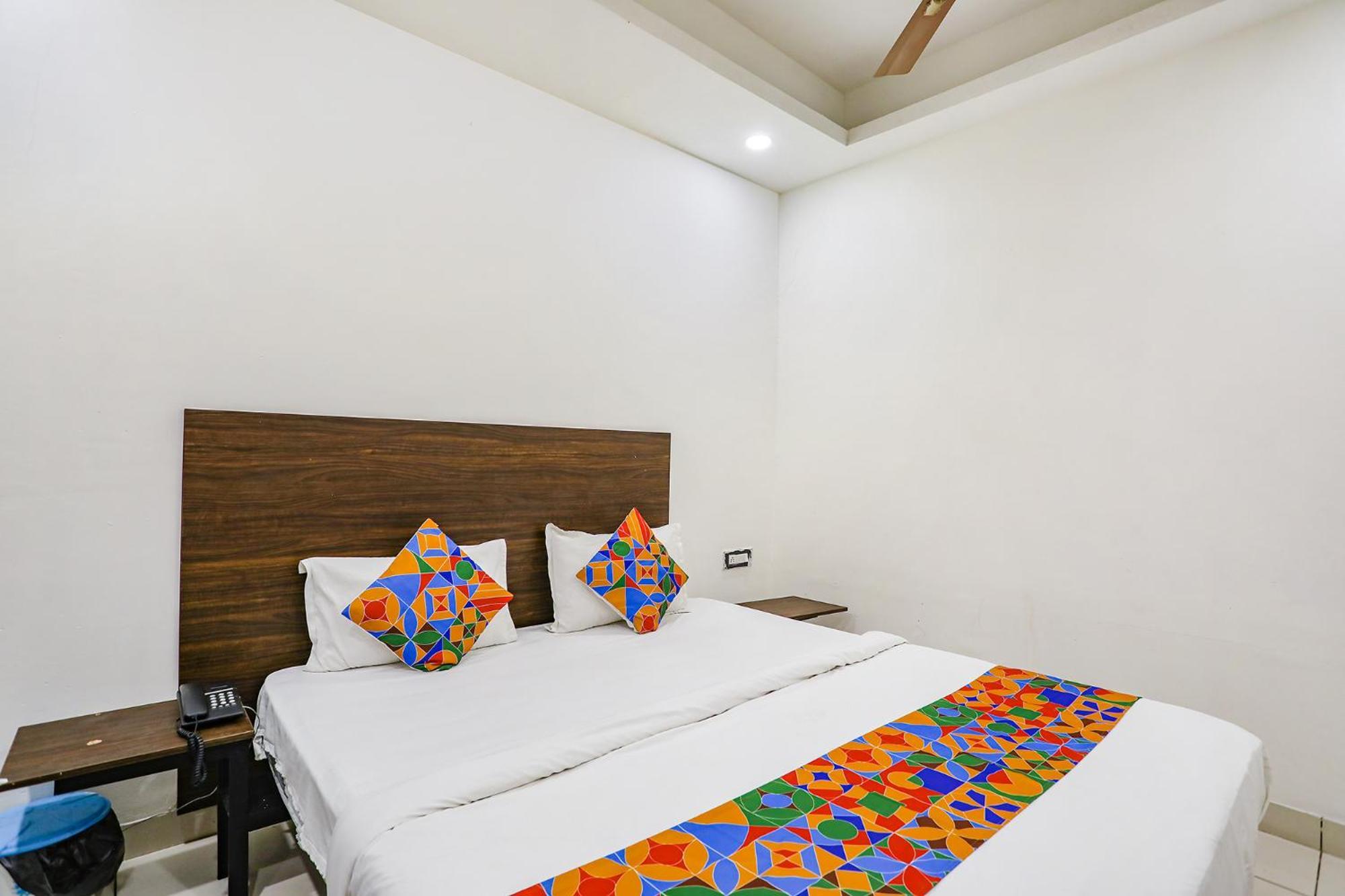 Fabhotel Kinsfolk Ghaziabad Exterior photo