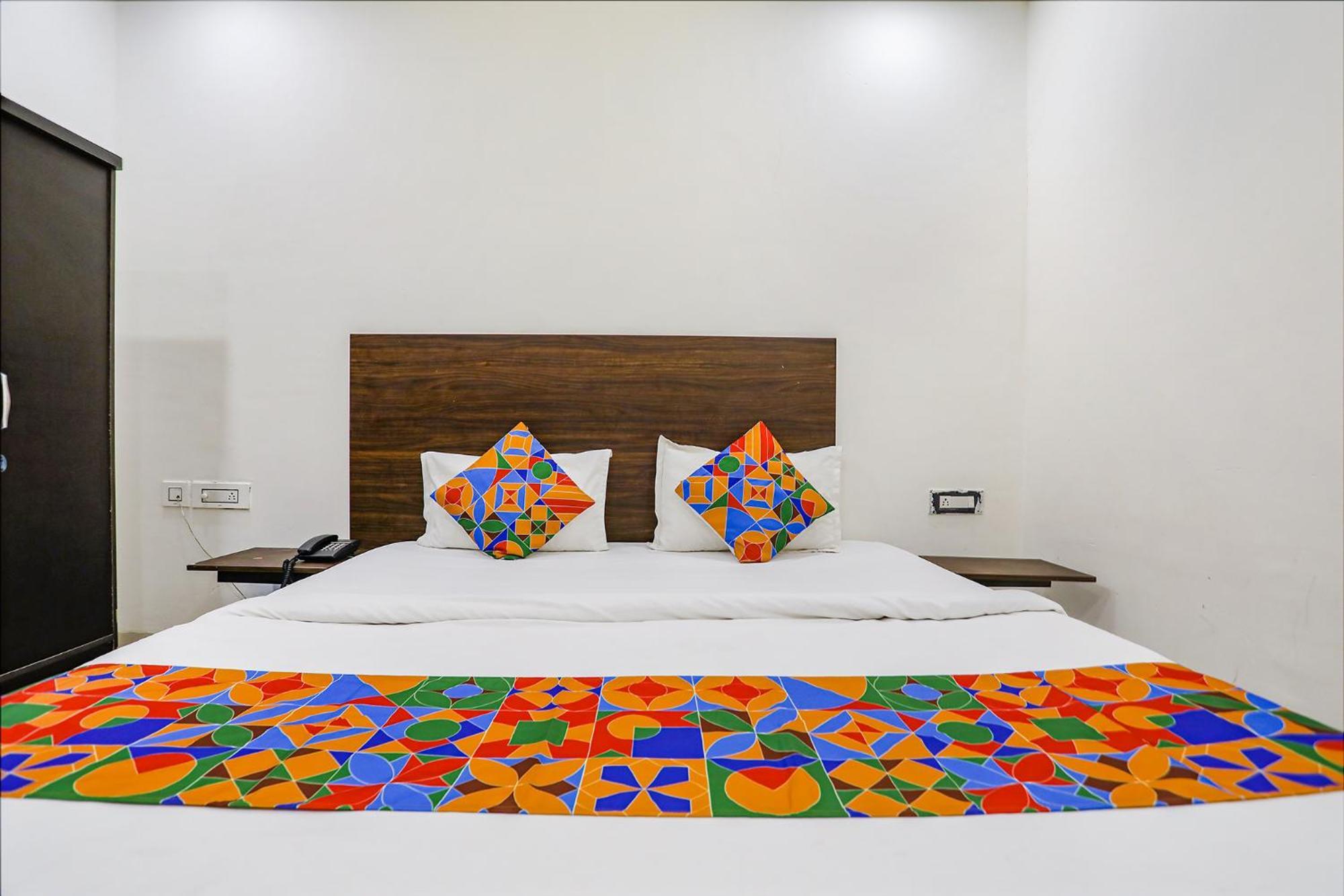 Fabhotel Kinsfolk Ghaziabad Exterior photo