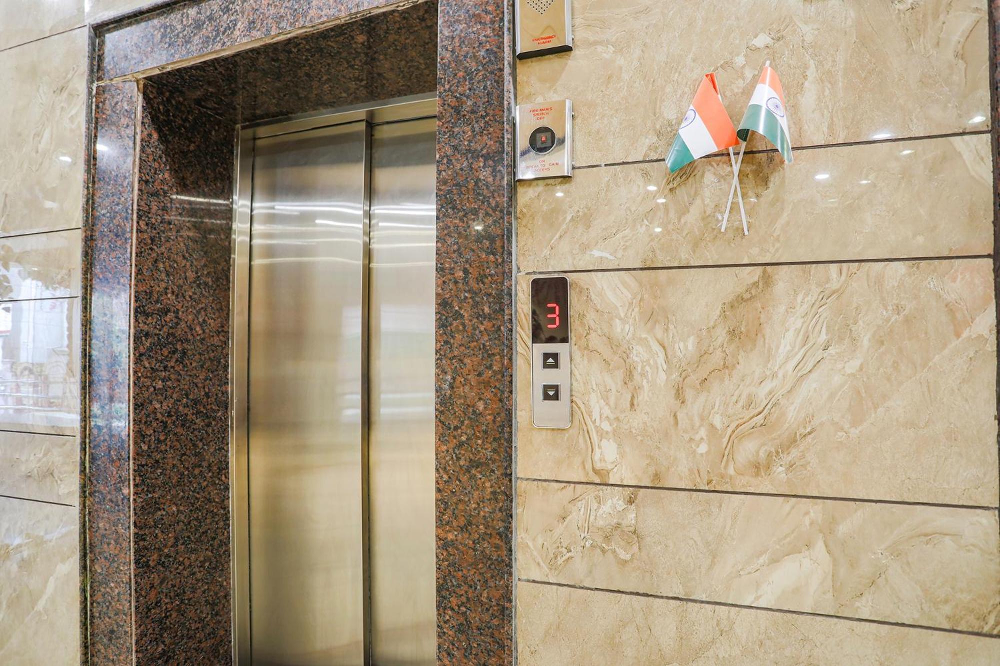 Fabhotel Kinsfolk Ghaziabad Exterior photo