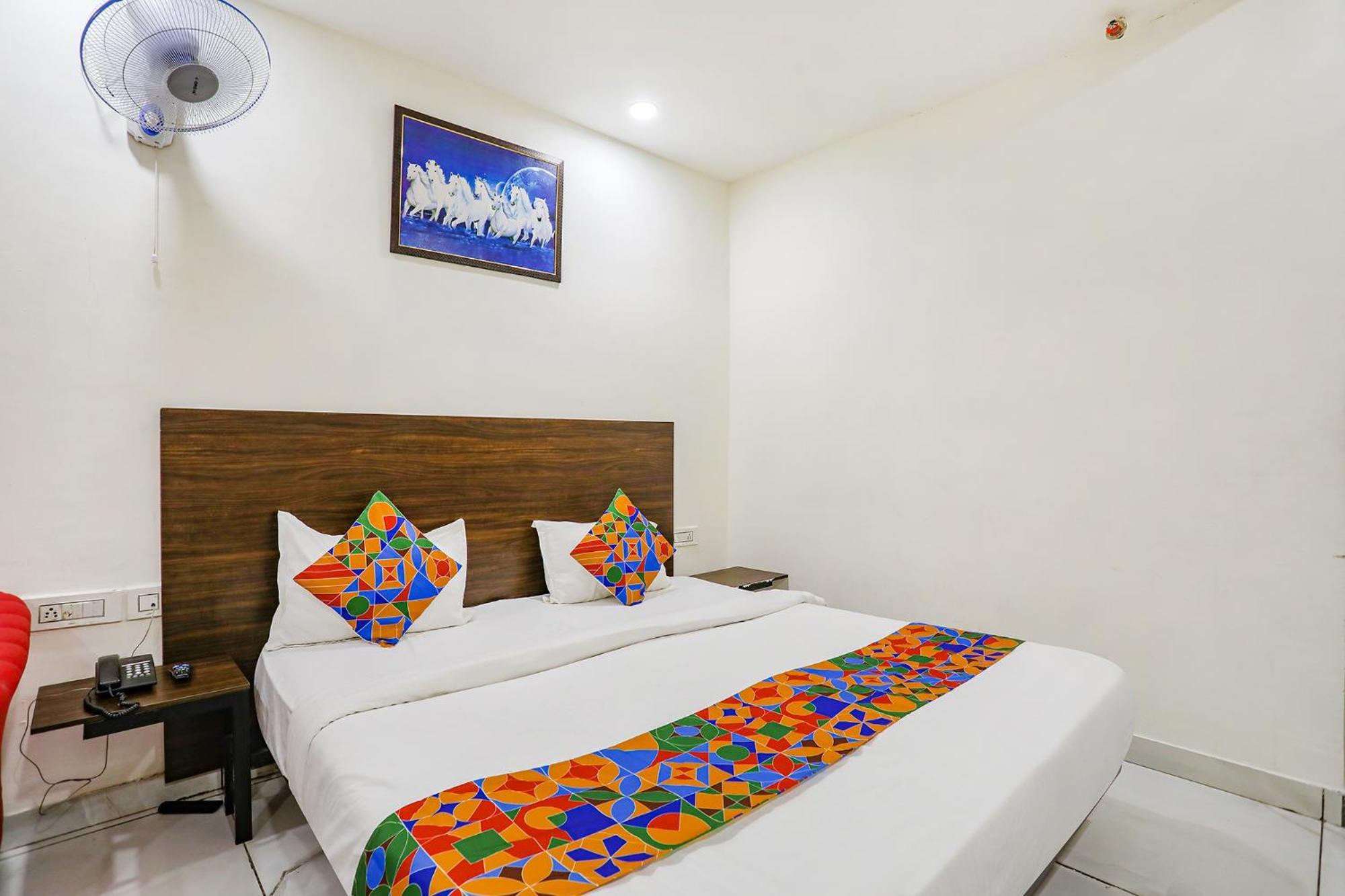 Fabhotel Kinsfolk Ghaziabad Exterior photo